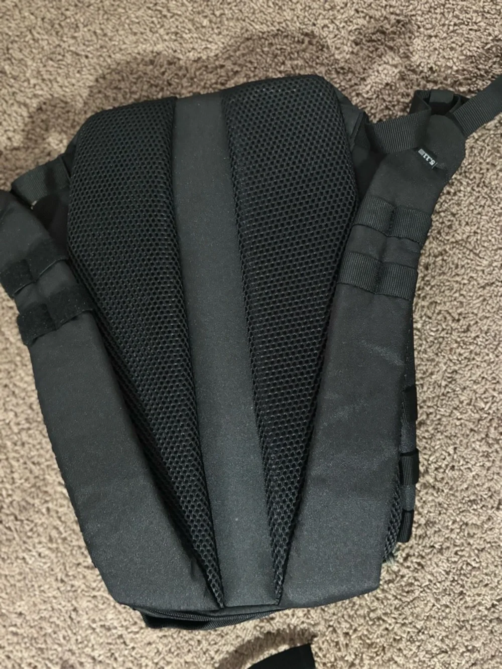 Black Men's Backpack - 511 - Picture 2 of 3